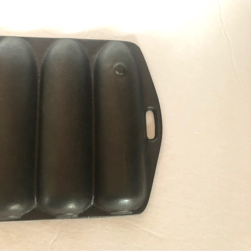 Vintage Cast Iron Lodge Corn Stick Cornbread Pan - Picture 3 of 6